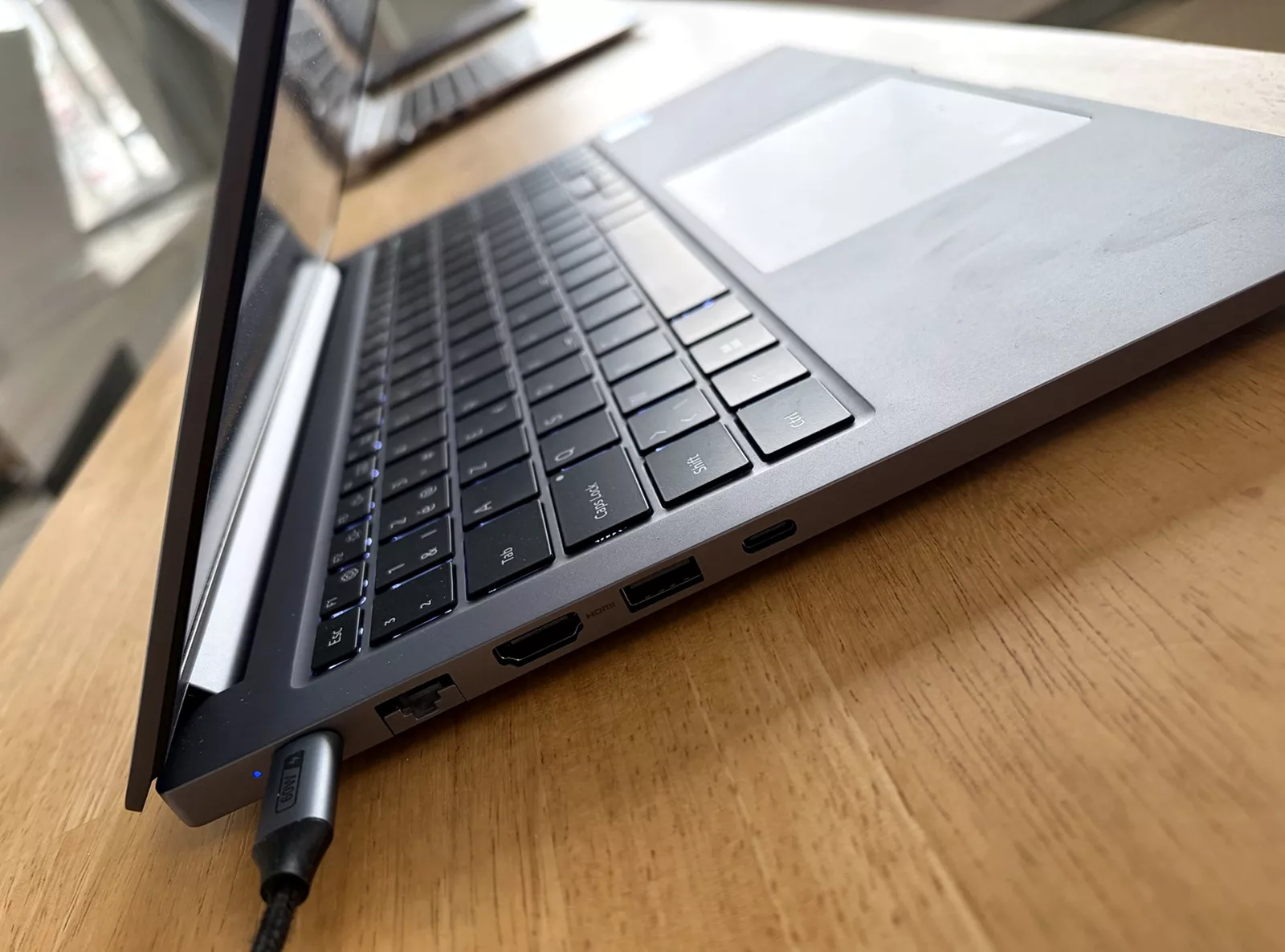 Samsung Galaxy Book4 NP750XGK — photo en rayon